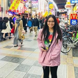 Meet your Posher, Moira